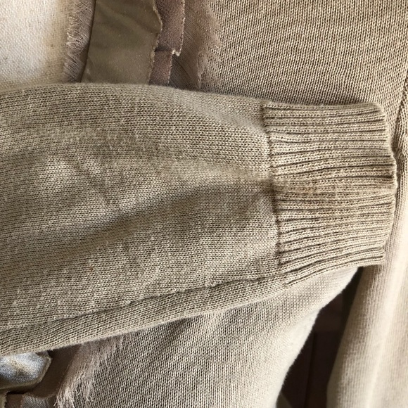 T TAHARI Ruffle Snap Cardigan - Picture 4 of 6